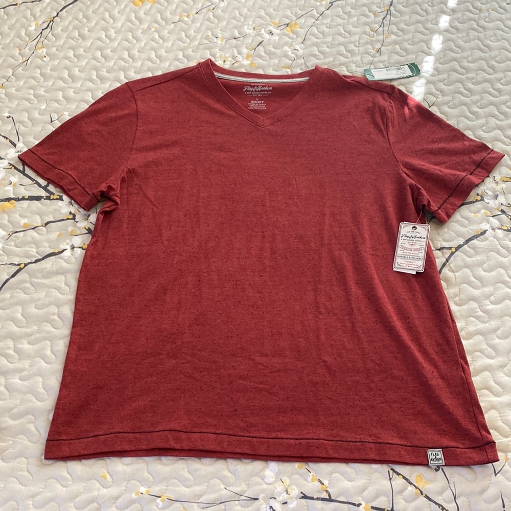 NWT Flag & Anthem Mens Red V-neck Tee size Large Short